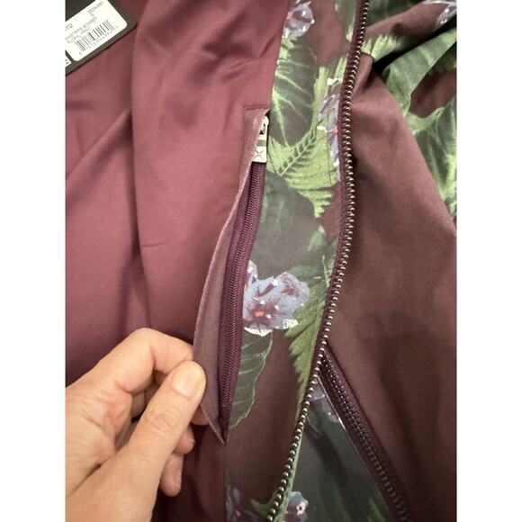 GSTQ Jacket Mens Small Burgundy Green Floral Bomber MSRP $349Lightweight Zip Up - Picture 7 of 10